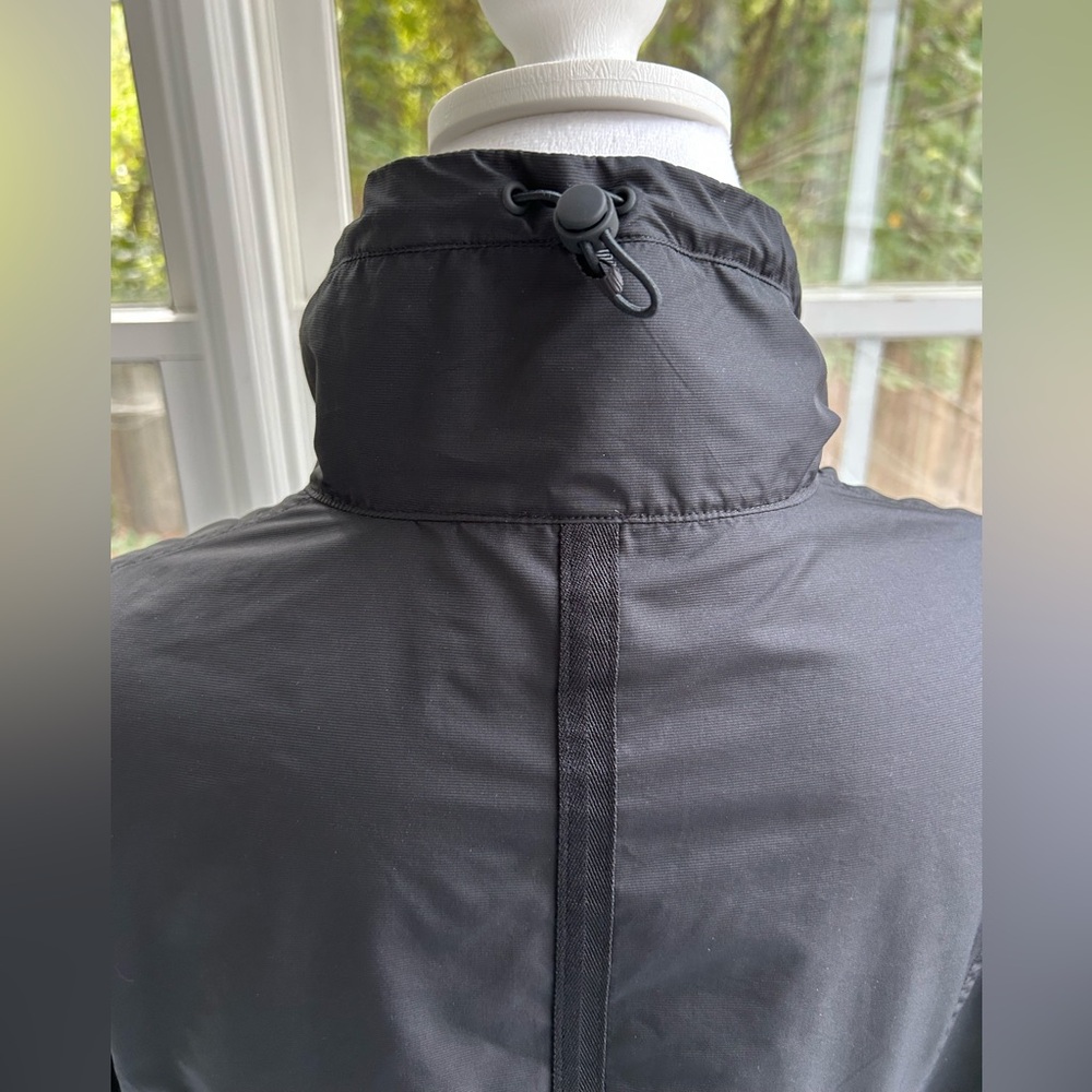 Lululemon | Women’s Lightweight Cropped Track Jacket – Black - Picture 4 of 11